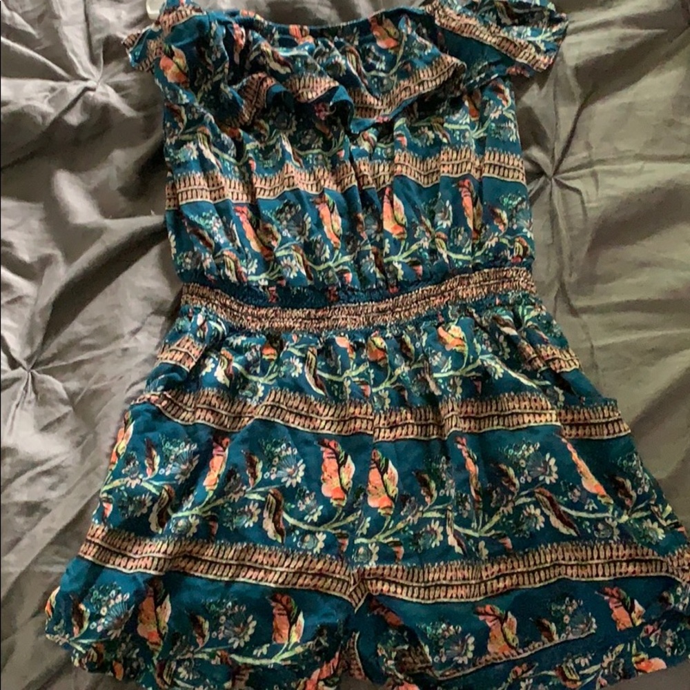 🍁 Strapless teal feather pattern romper